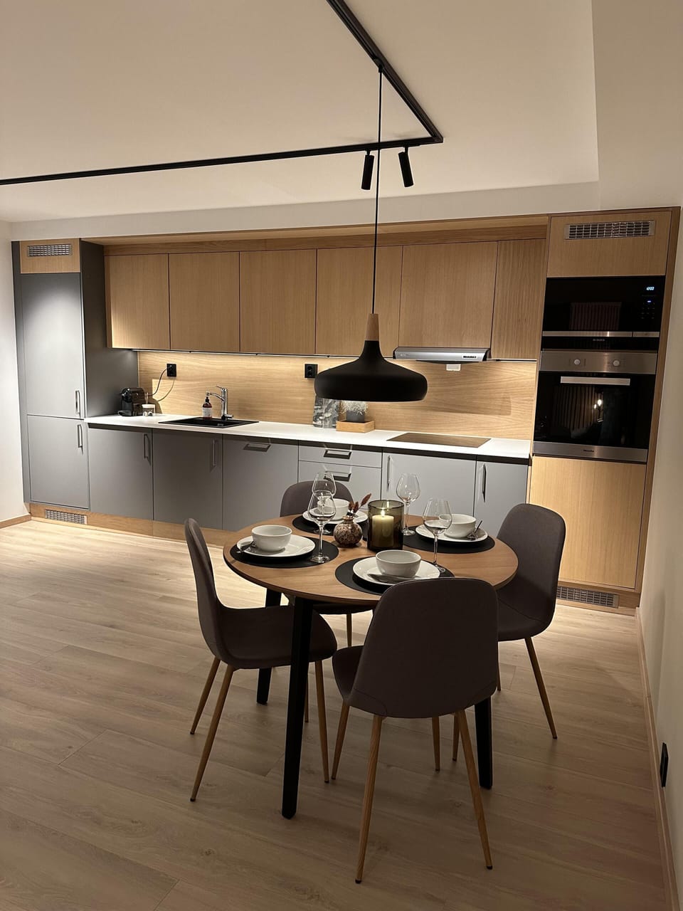 Apartment | Dining