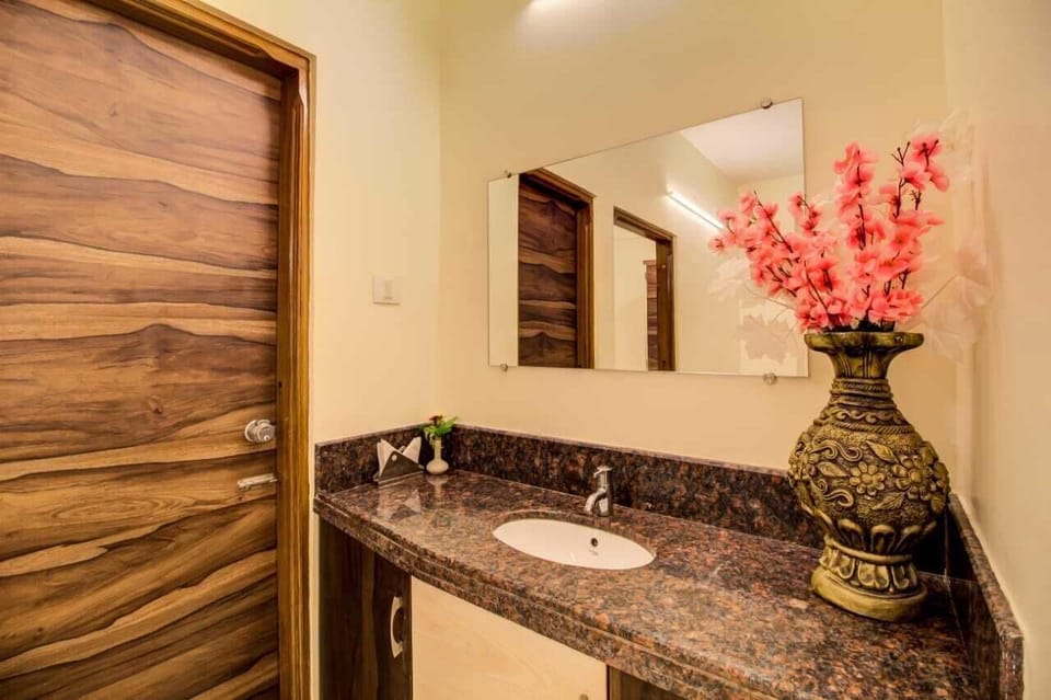 Family Double Room | Blackout drapes, soundproofing, iron/ironing board, free WiFi