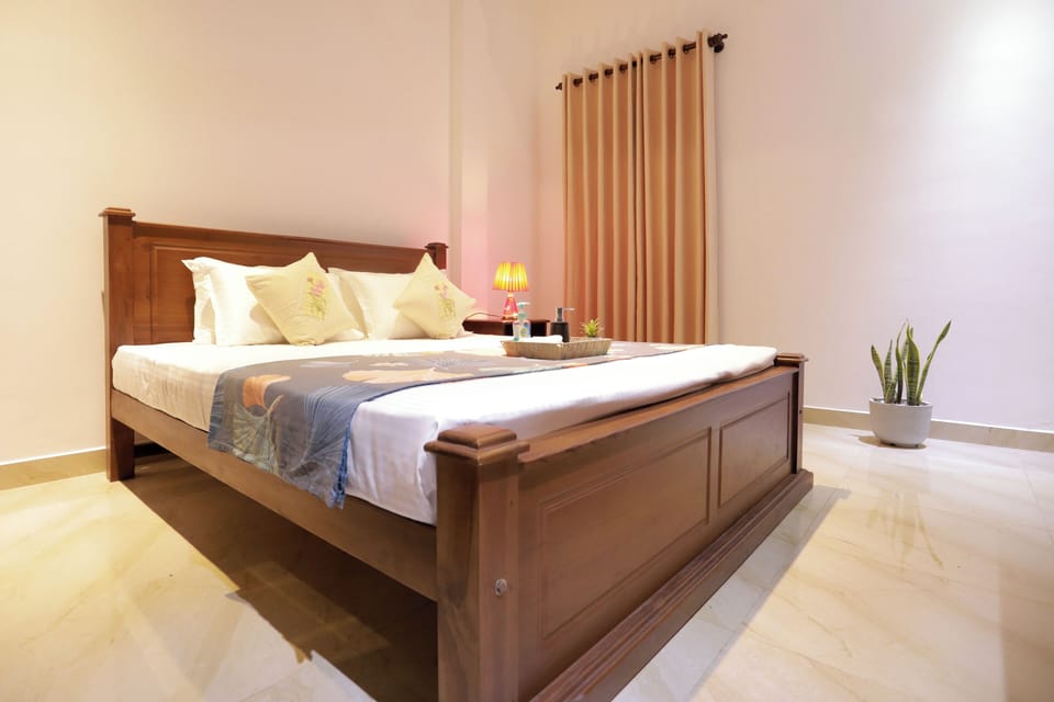 Family Quadruple Room | Desk, laptop workspace, free WiFi