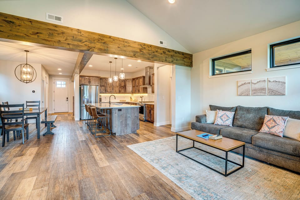 House (4 Bedrooms) | Interior