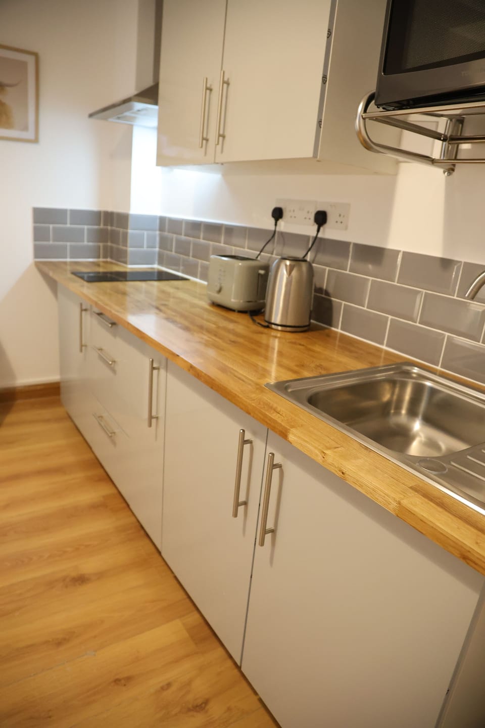 Deluxe Studio | Private kitchen | Electric kettle, toaster