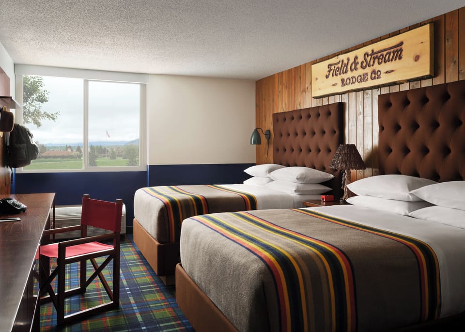 Premium bedding, in-room safe, desk, laptop workspace
