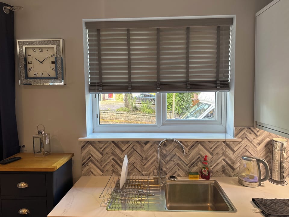 Apartment | Private kitchen | Fridge, microwave, oven, stovetop
