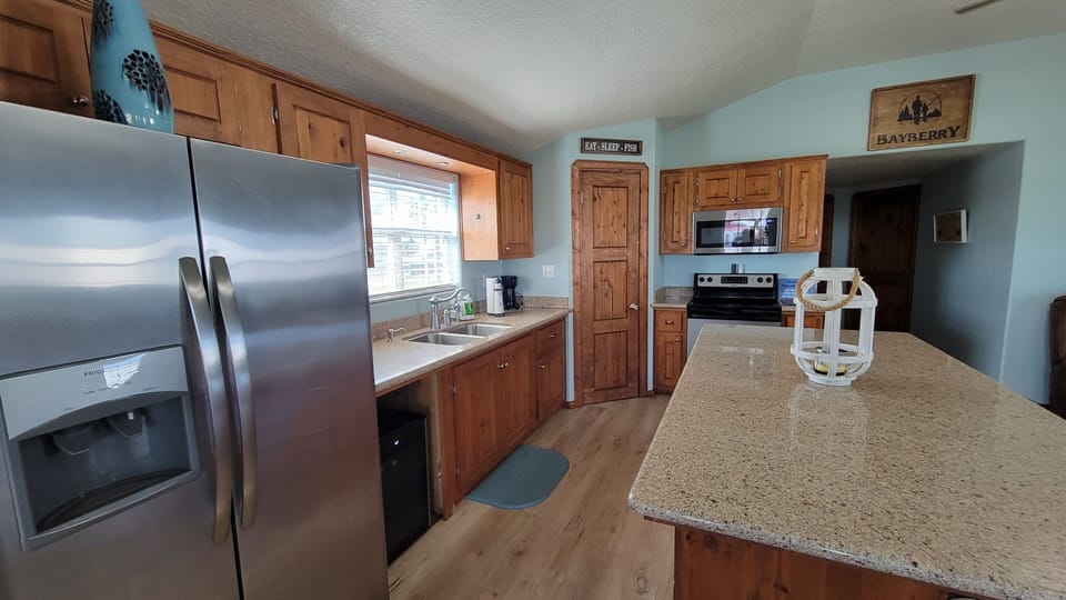 This fully stocked kitchen has everything you need to make a delicious dinner.