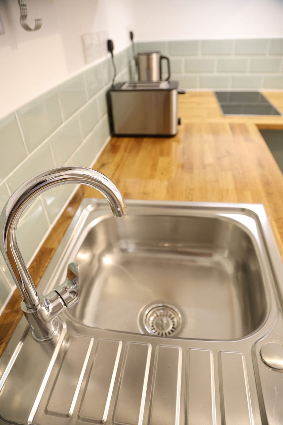 Deluxe Studio | Private kitchen | Electric kettle, toaster, freezer