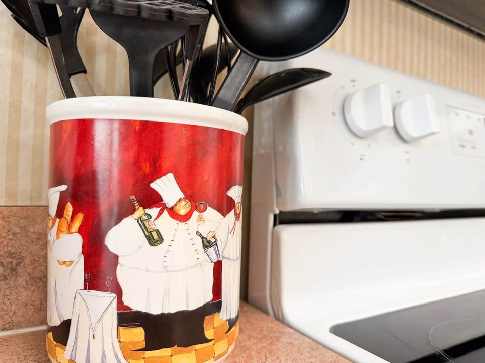 Fully equipped kitchen - Wookiee's Hideout