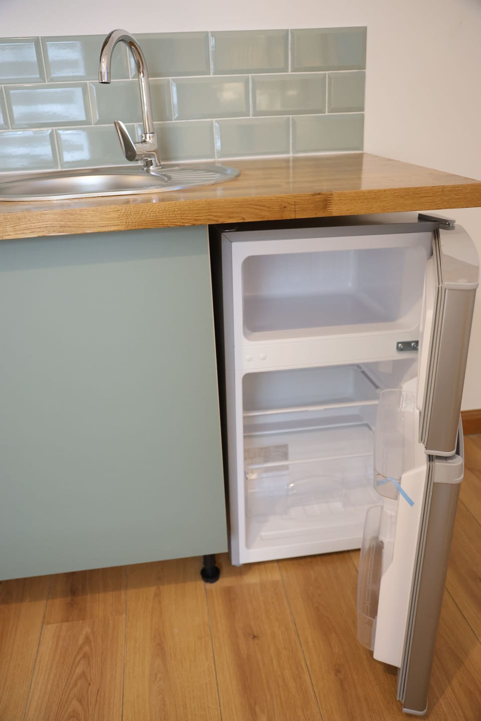Deluxe Studio | Private kitchen | Electric kettle