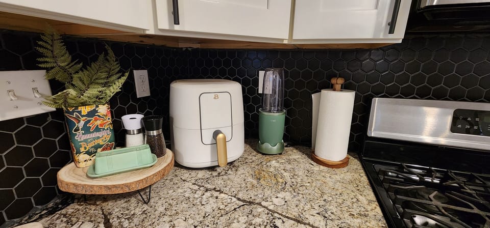 Air fryer, blender, and all the other kitchen apliances 