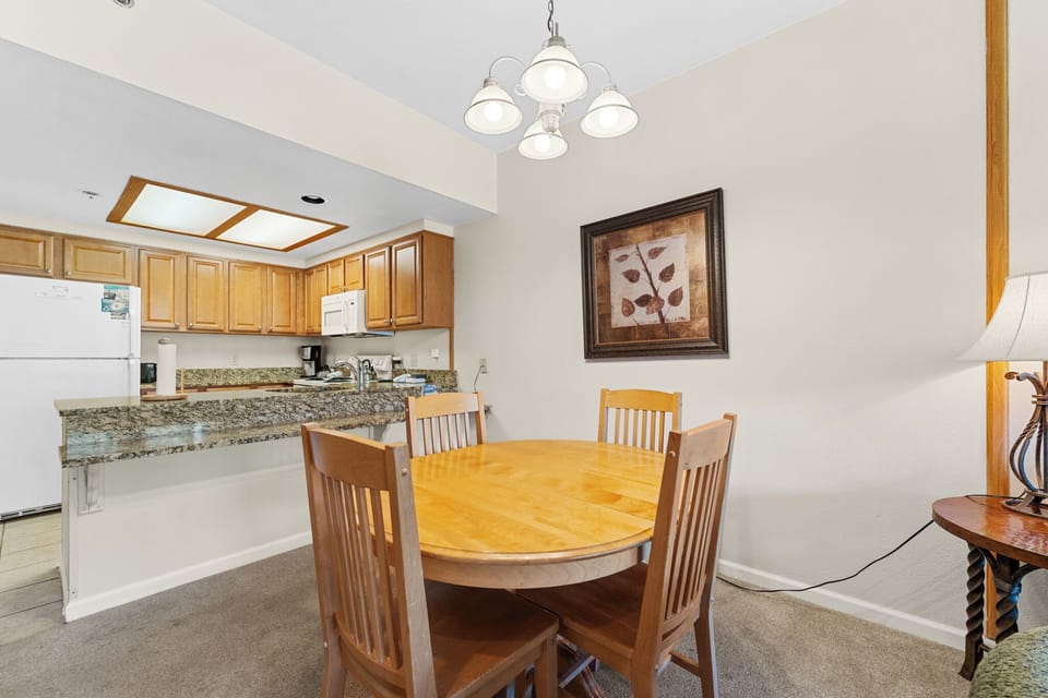 Condo (2 Bedrooms) | Property amenity