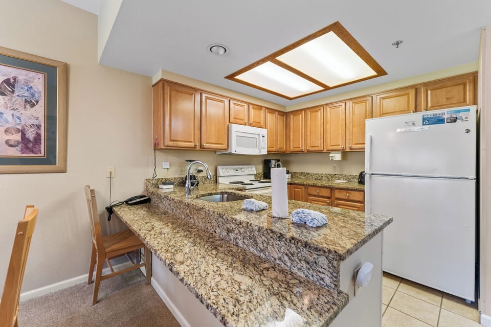 Condo (2 Bedrooms) | Property amenity