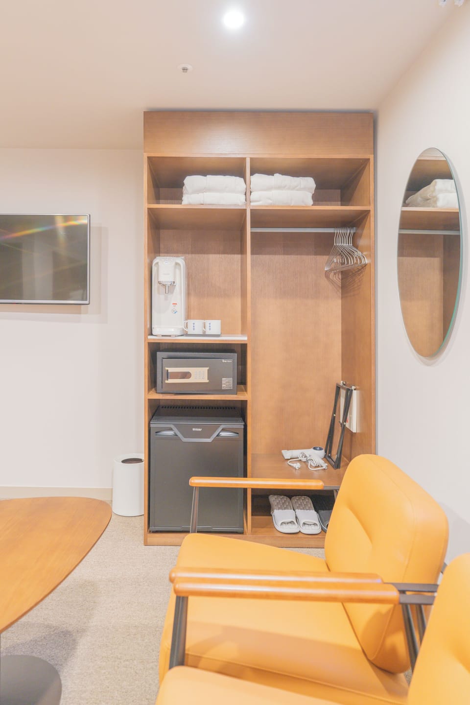 Premier Quadruple Room, Non Smoking | In-room safe, desk, laptop workspace, soundproofing