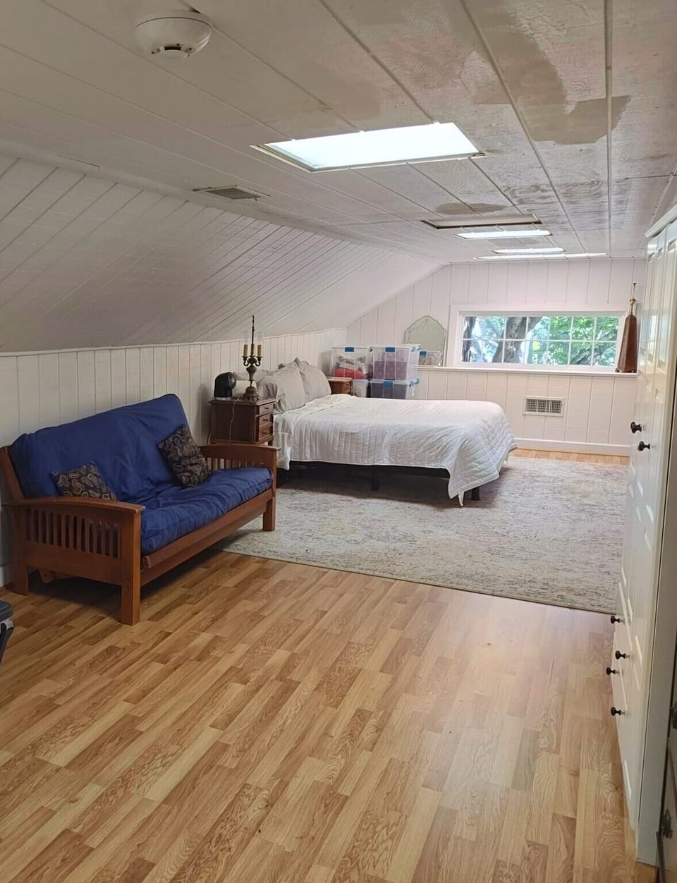 Upstairs bedroom
