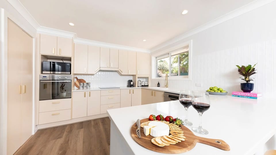 Chic kitchen, effortless entertaining.