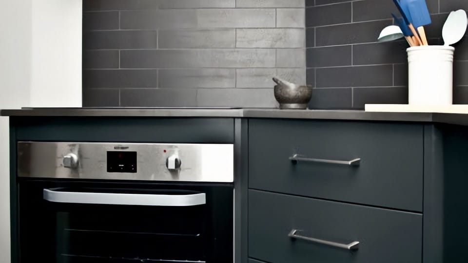 Bring a touch of sophistication to your cooking space with the stylish details