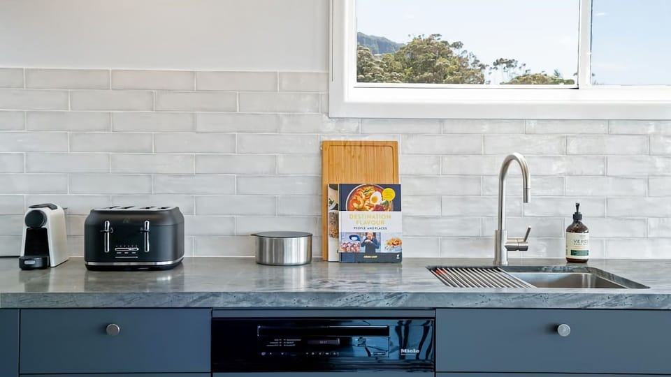 Functional and stylish for stress-free cooking.