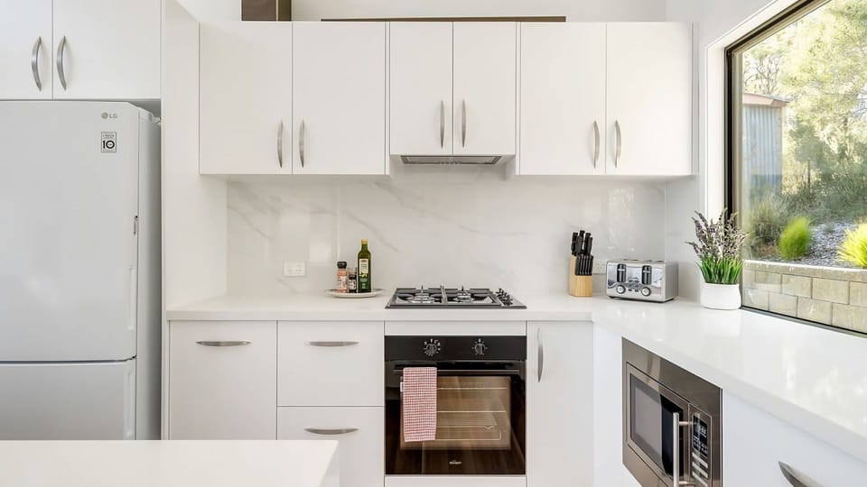 Fully equipped kitchen for home cooked meals.
