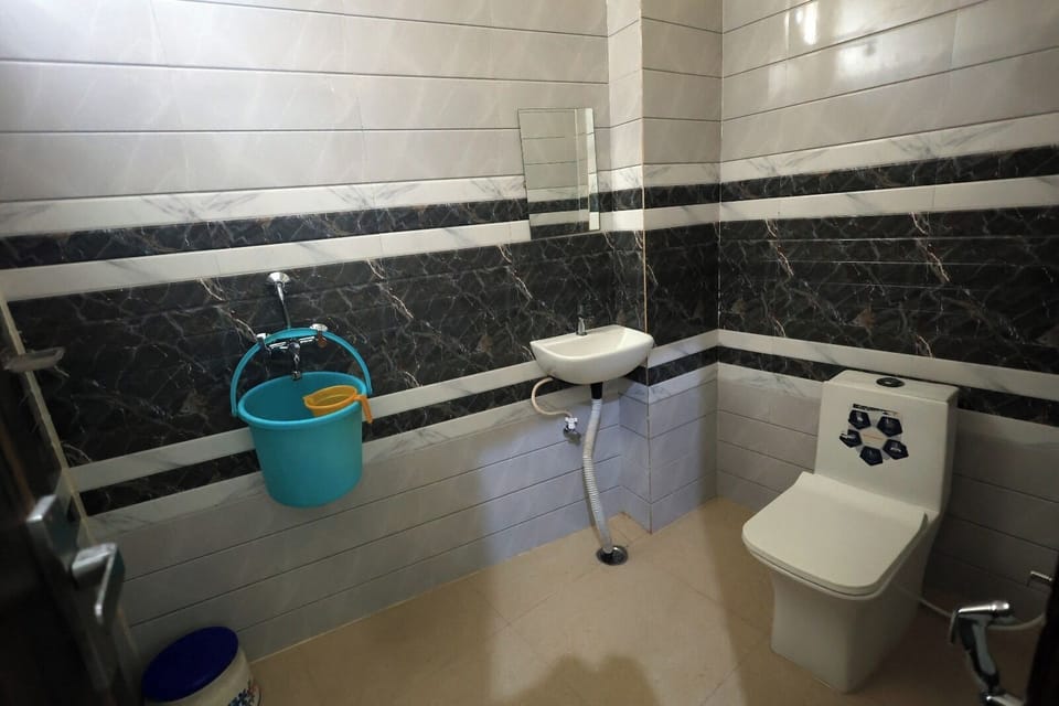 Shower, towels, soap, shampoo