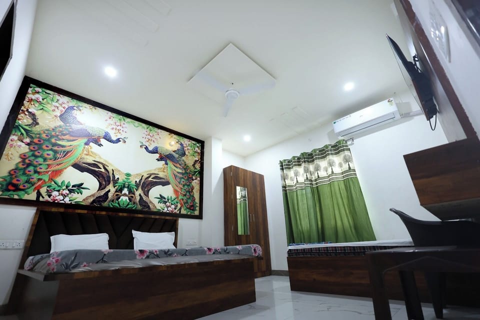 Triple Room | Desk, soundproofing, free WiFi