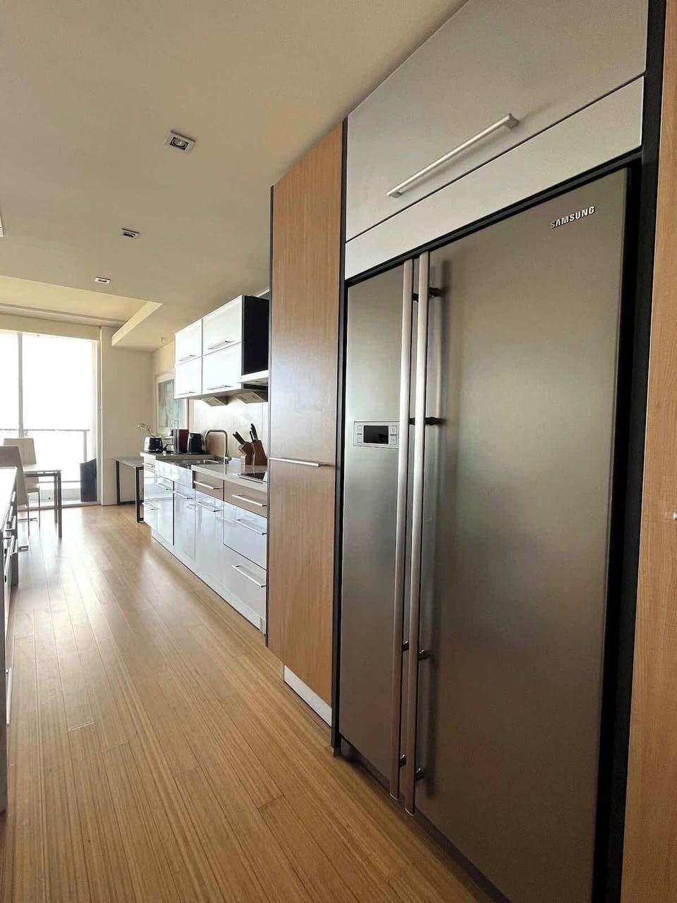Beautiful full kitchen 