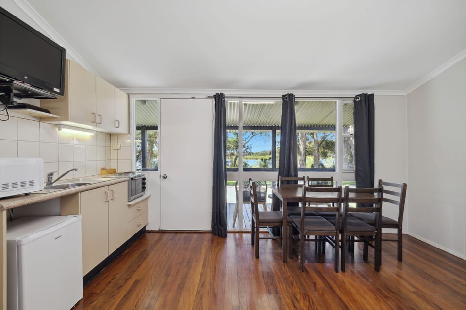 Standard 1 Bedroom Cabin | Living area