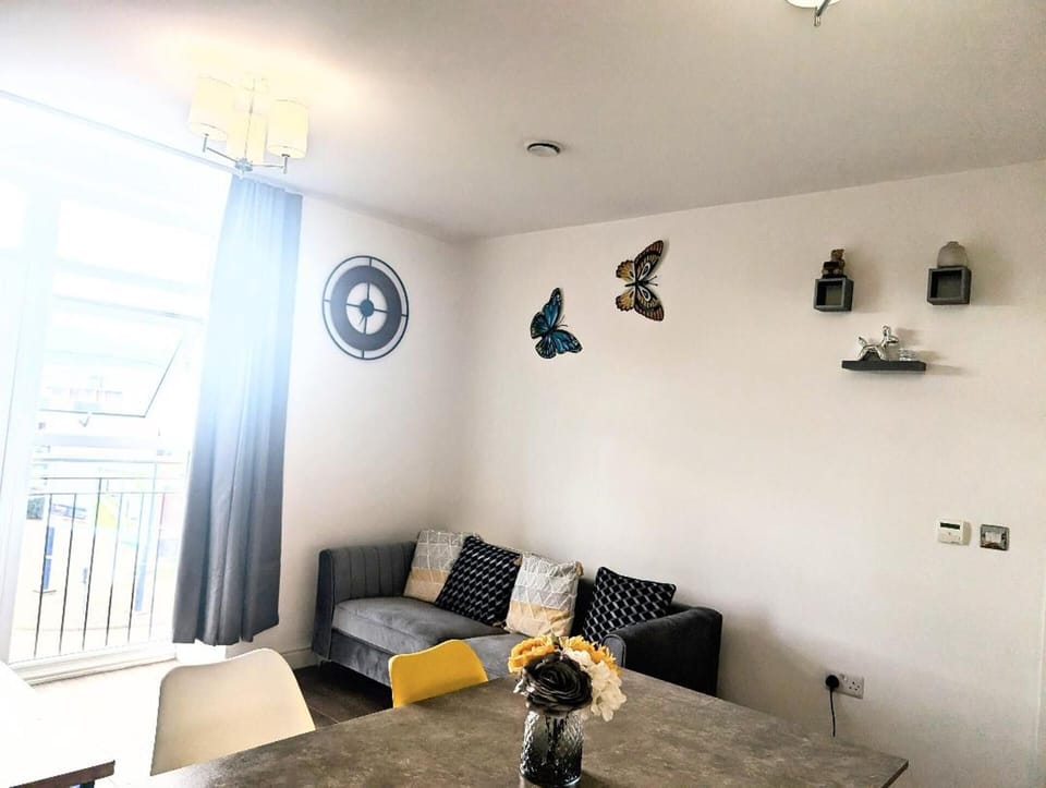 Apartment | Dining