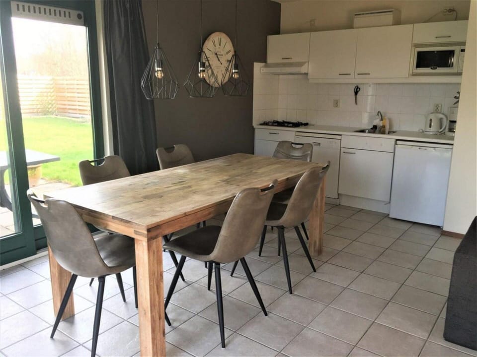 House | Private kitchen | Electric kettle, toaster
