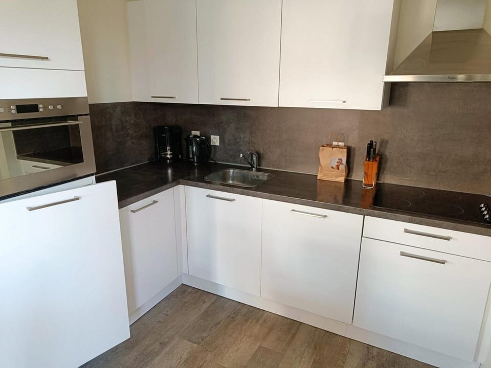 House | Private kitchen | Electric kettle, toaster