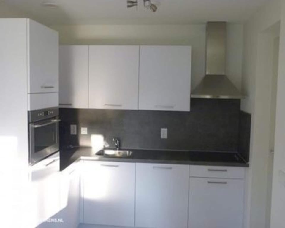 Electric kettle, toaster