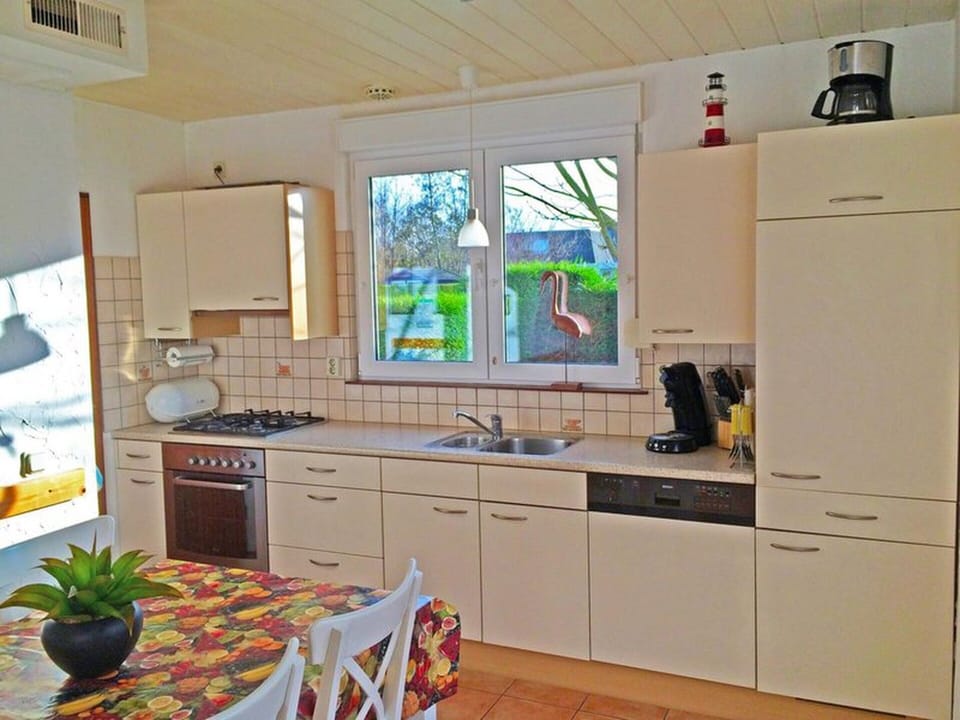 House | Private kitchen | Electric kettle, toaster