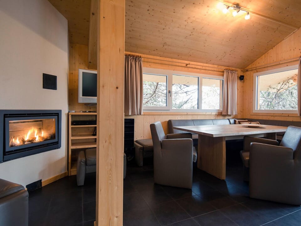 Chalet | Dining