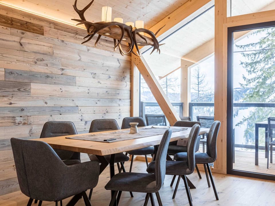 Chalet | Dining