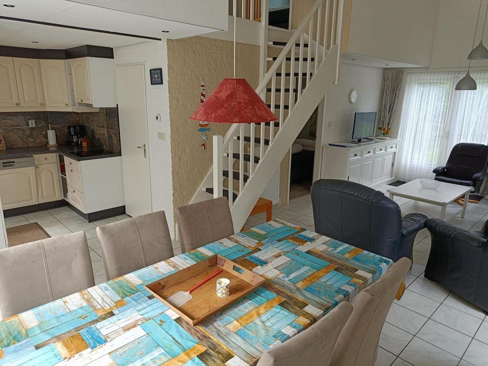 House | Dining