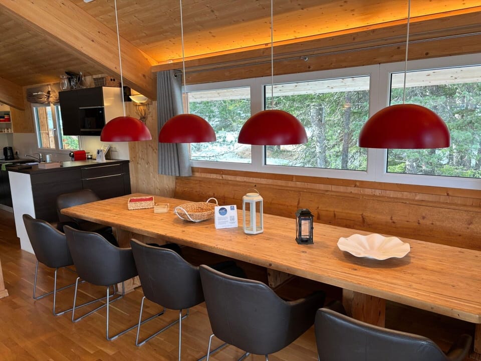 Chalet | Dining