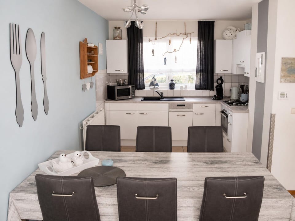 House | Dining