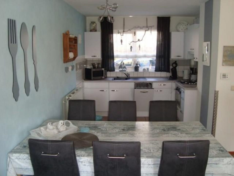 House | Private kitchen | Electric kettle, toaster