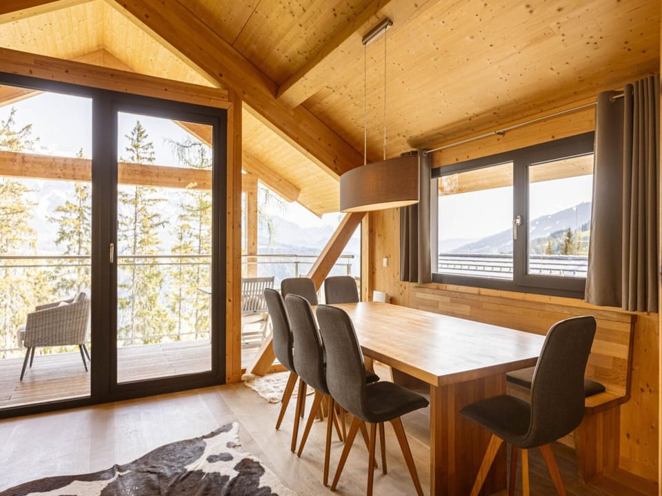 Chalet | Dining