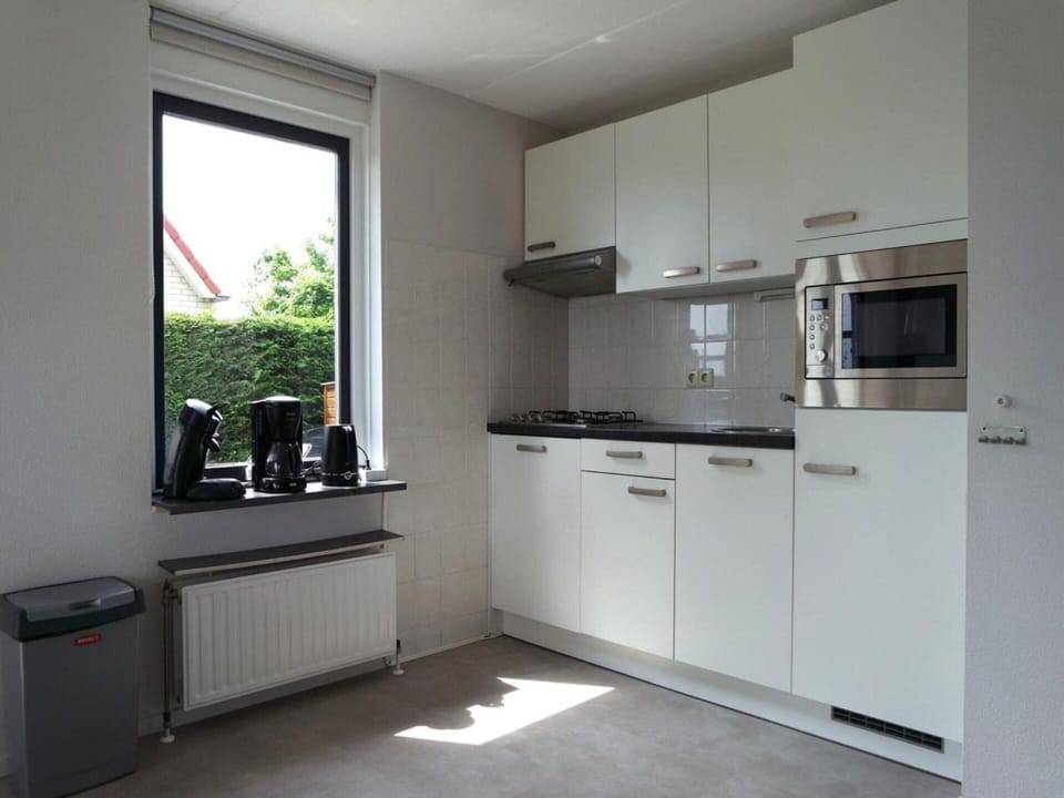 House | Private kitchen | Electric kettle, toaster