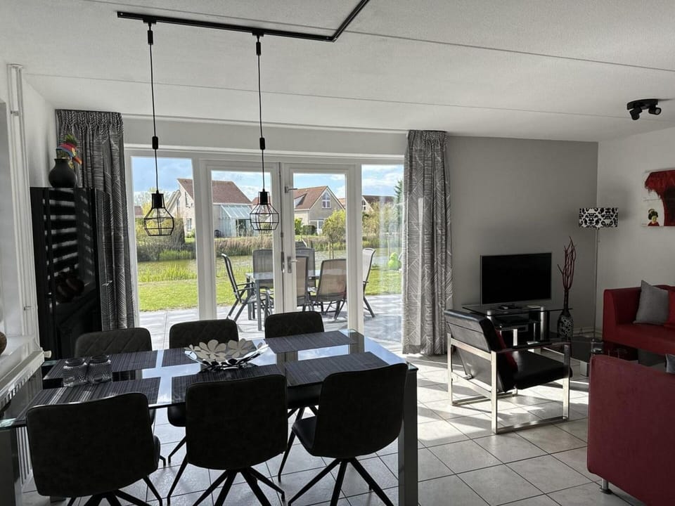 House | Dining