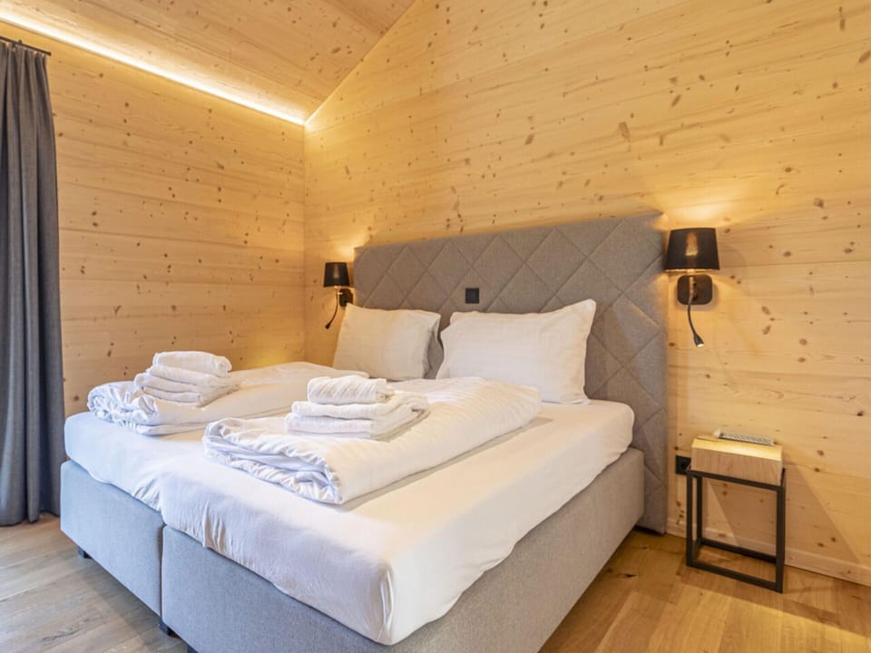 Chalet | 4 bedrooms, bed sheets