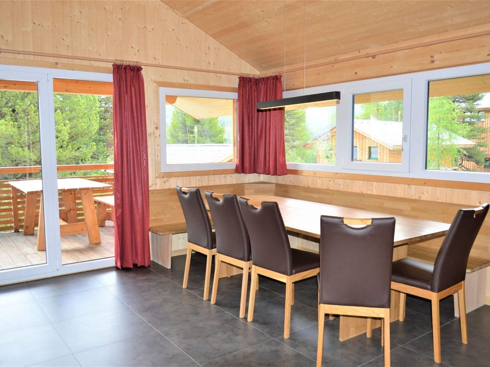 Chalet | Dining