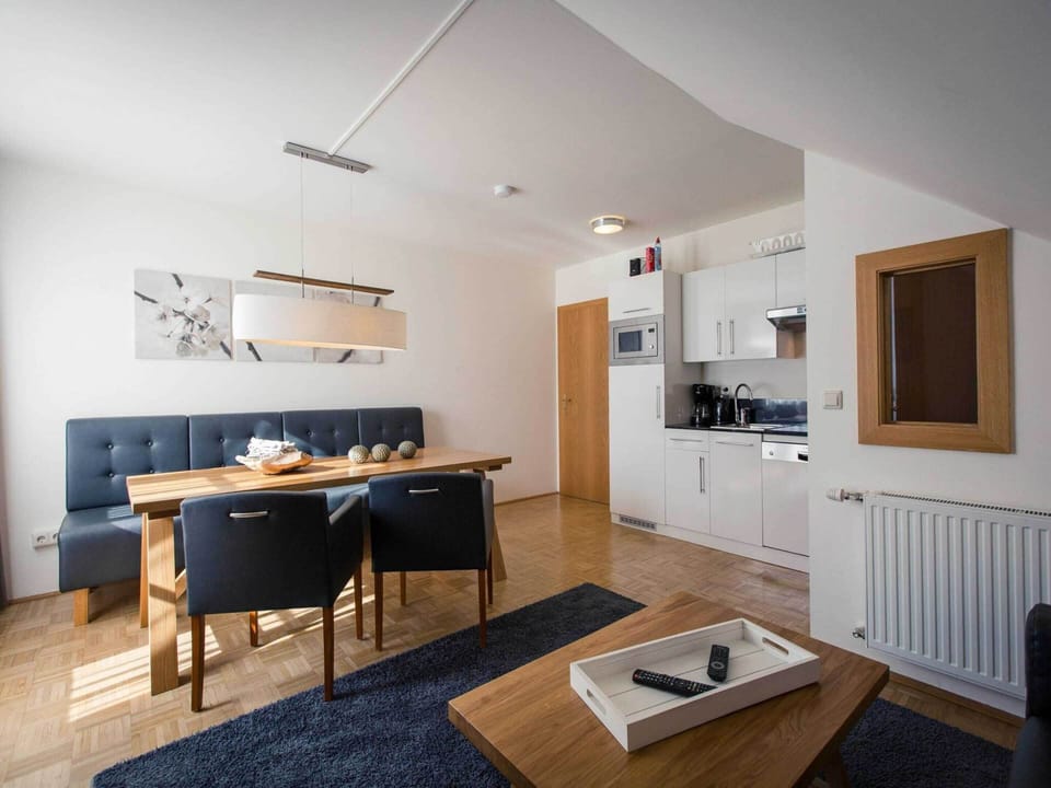 Apartment | Private kitchen | Electric kettle, toaster