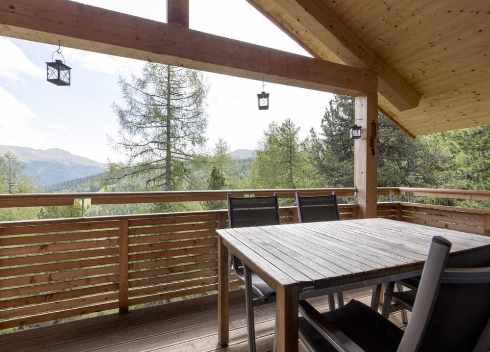 Chalet | Balcony