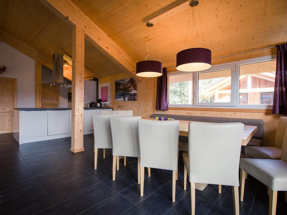 Chalet | Dining