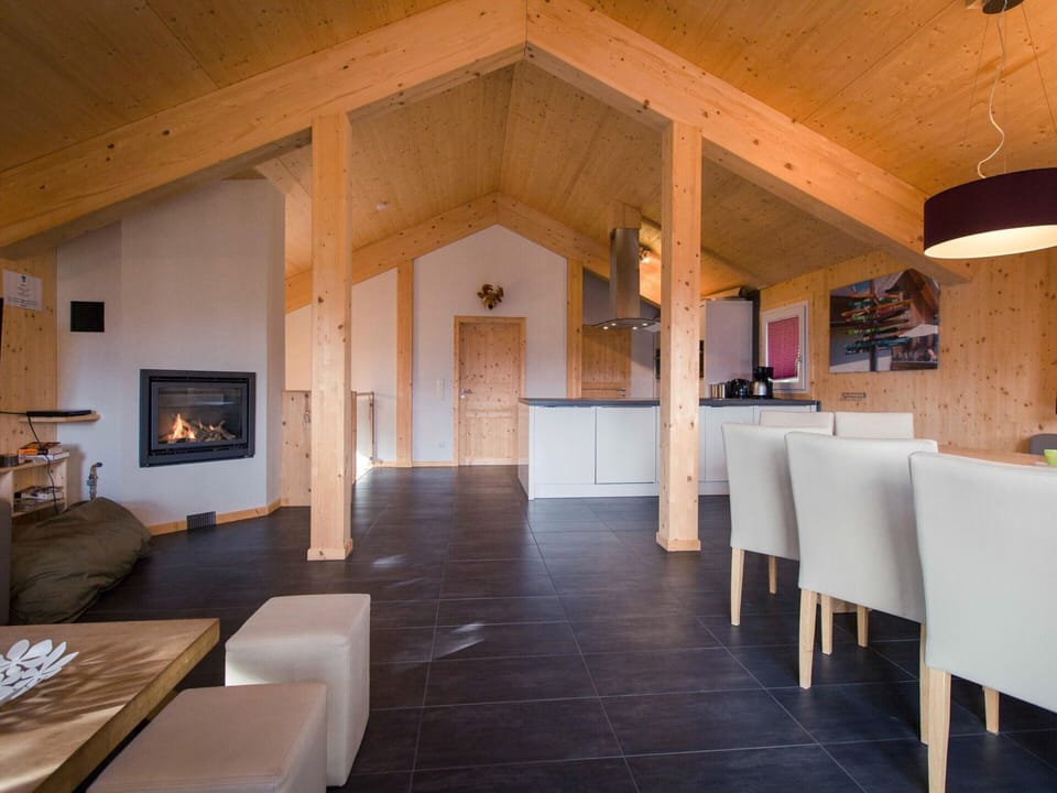 Chalet | Dining
