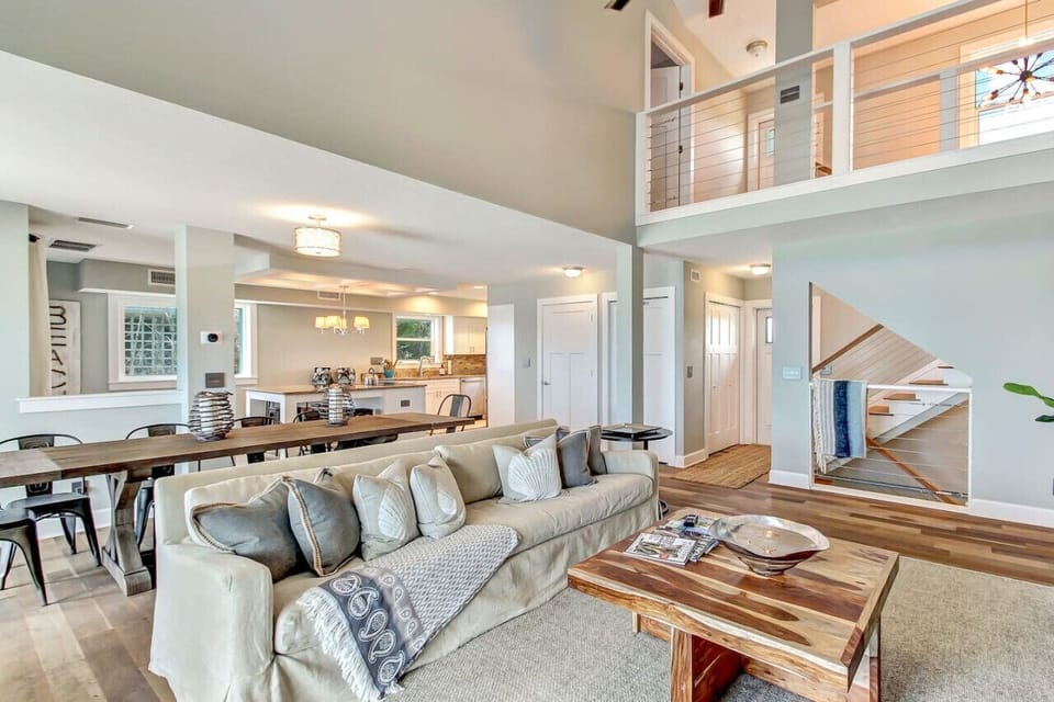 Balcony to master and living area