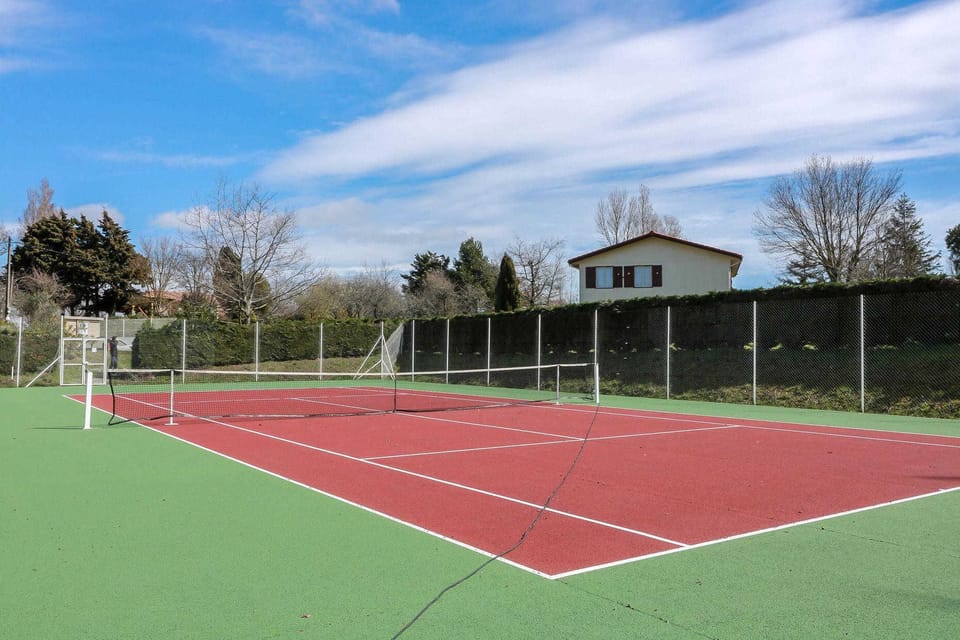 Sport court