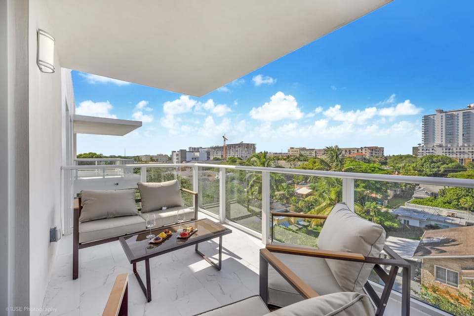 Balcony West Views