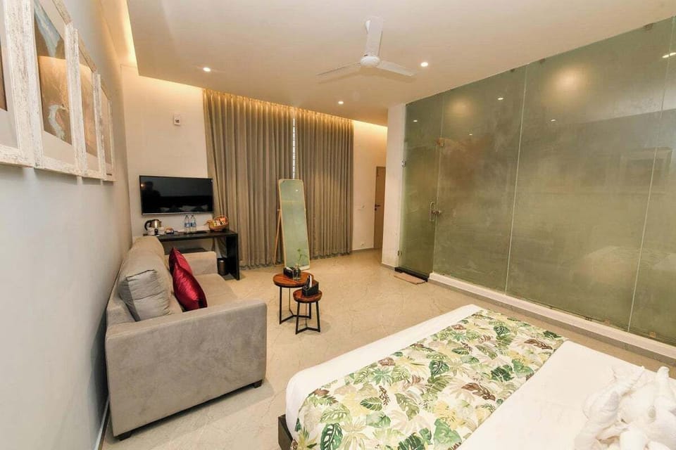 Luxury Villa, Pool View | Desk, laptop workspace, iron/ironing board (on request), WiFi (free)