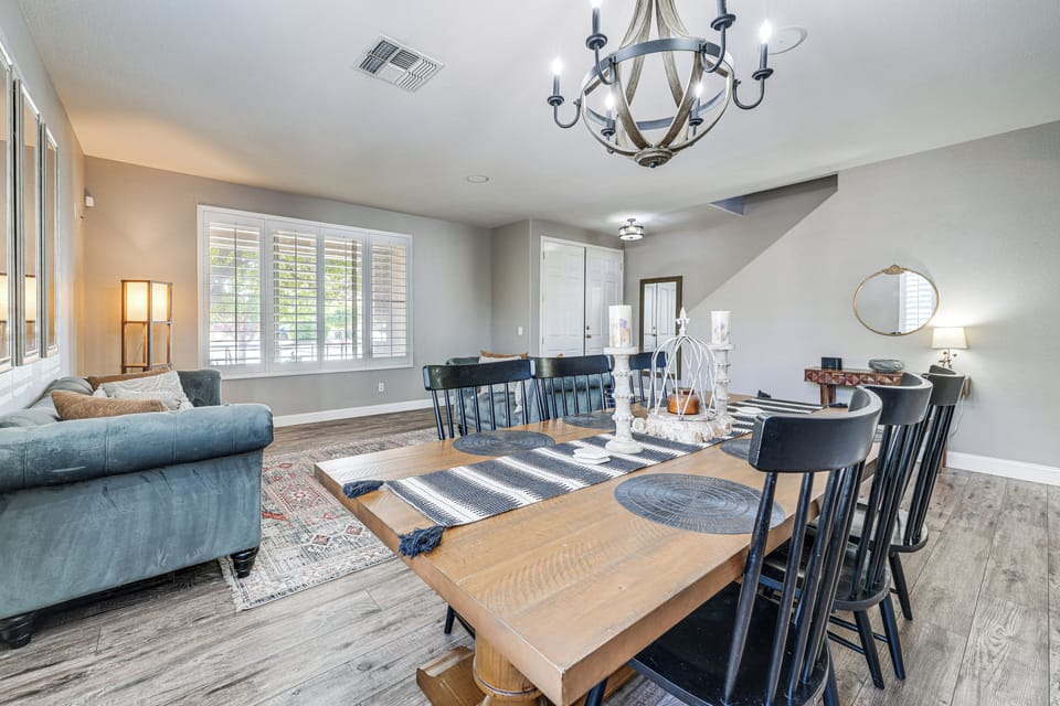 House (5 Bedrooms) | Interior