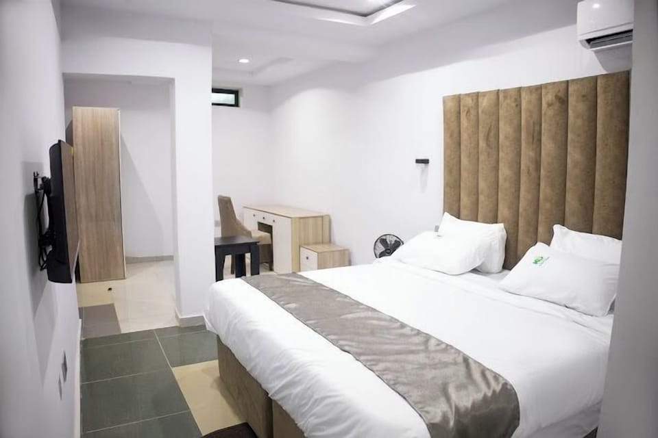Comfort Room, Balcony, City View | Desk, laptop workspace, free WiFi